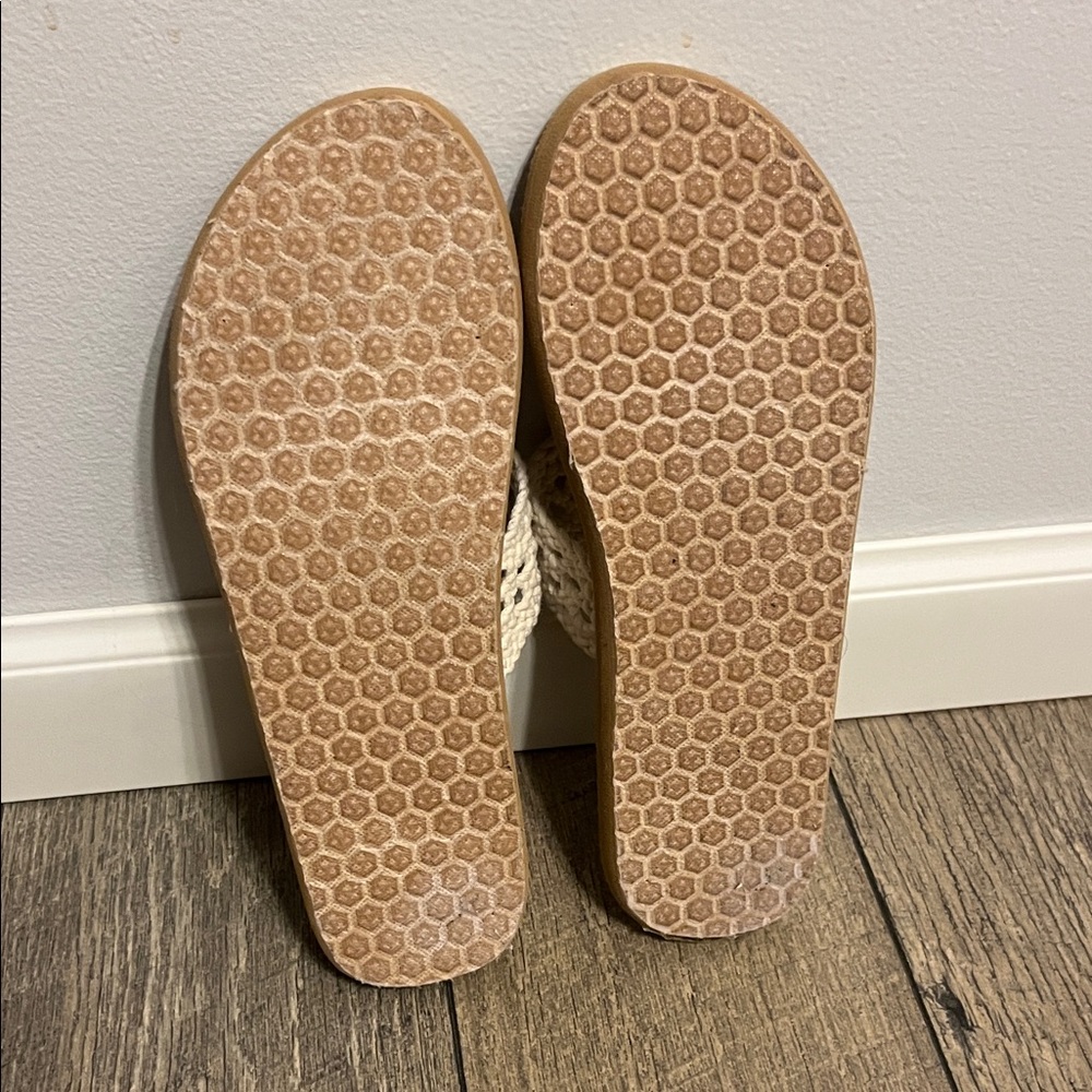 Elegant Off White Crochet Sandals - Picture 8 of 10
